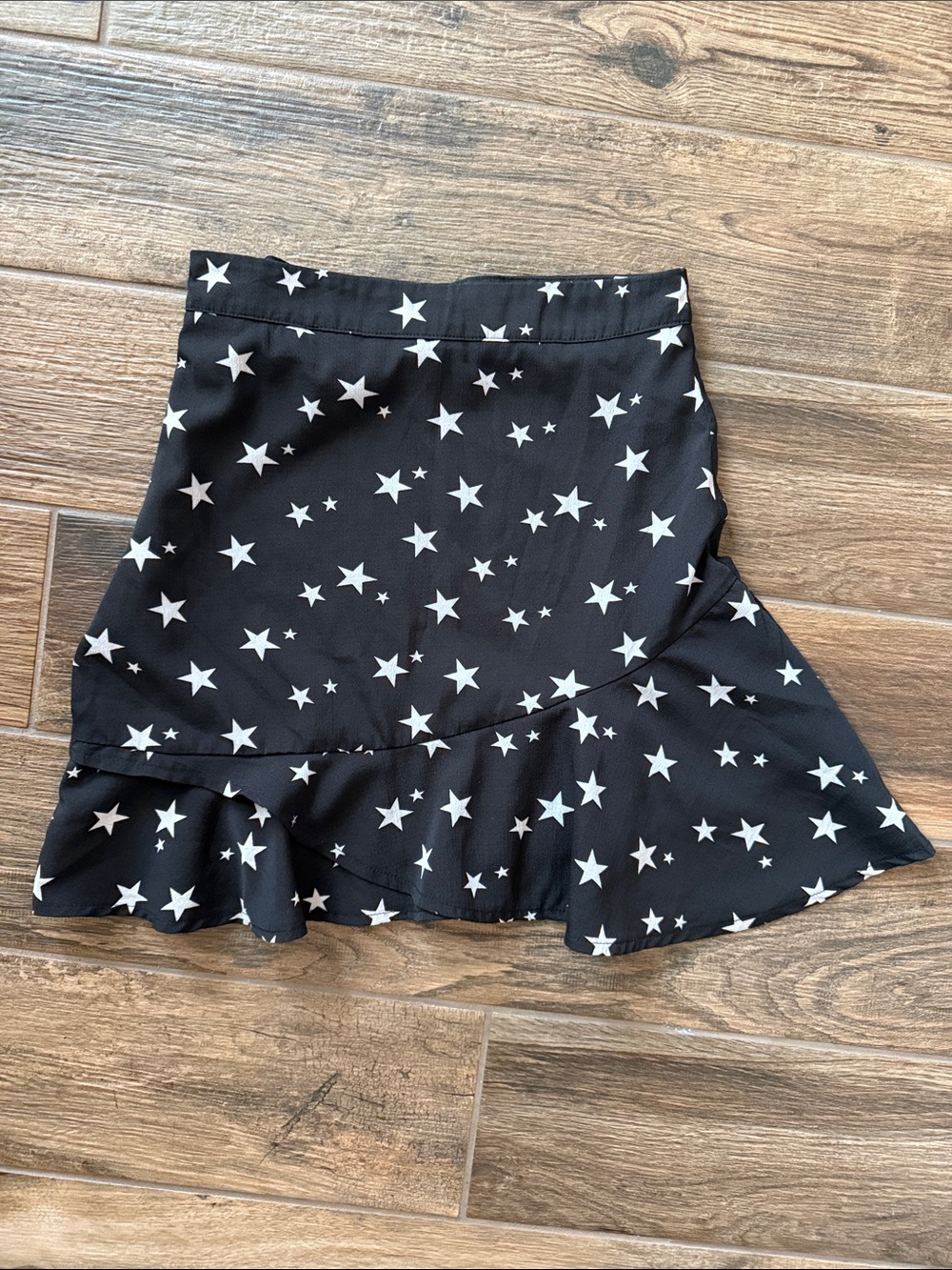 Nasty Gal Black and White Star-Print Asymmetrical Ruffle Skirt
